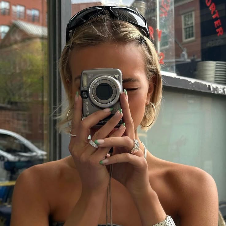 Canon PowerShot Serisi: Retro Fotoğrafçılığın Vazgeçilmez Efsanesi