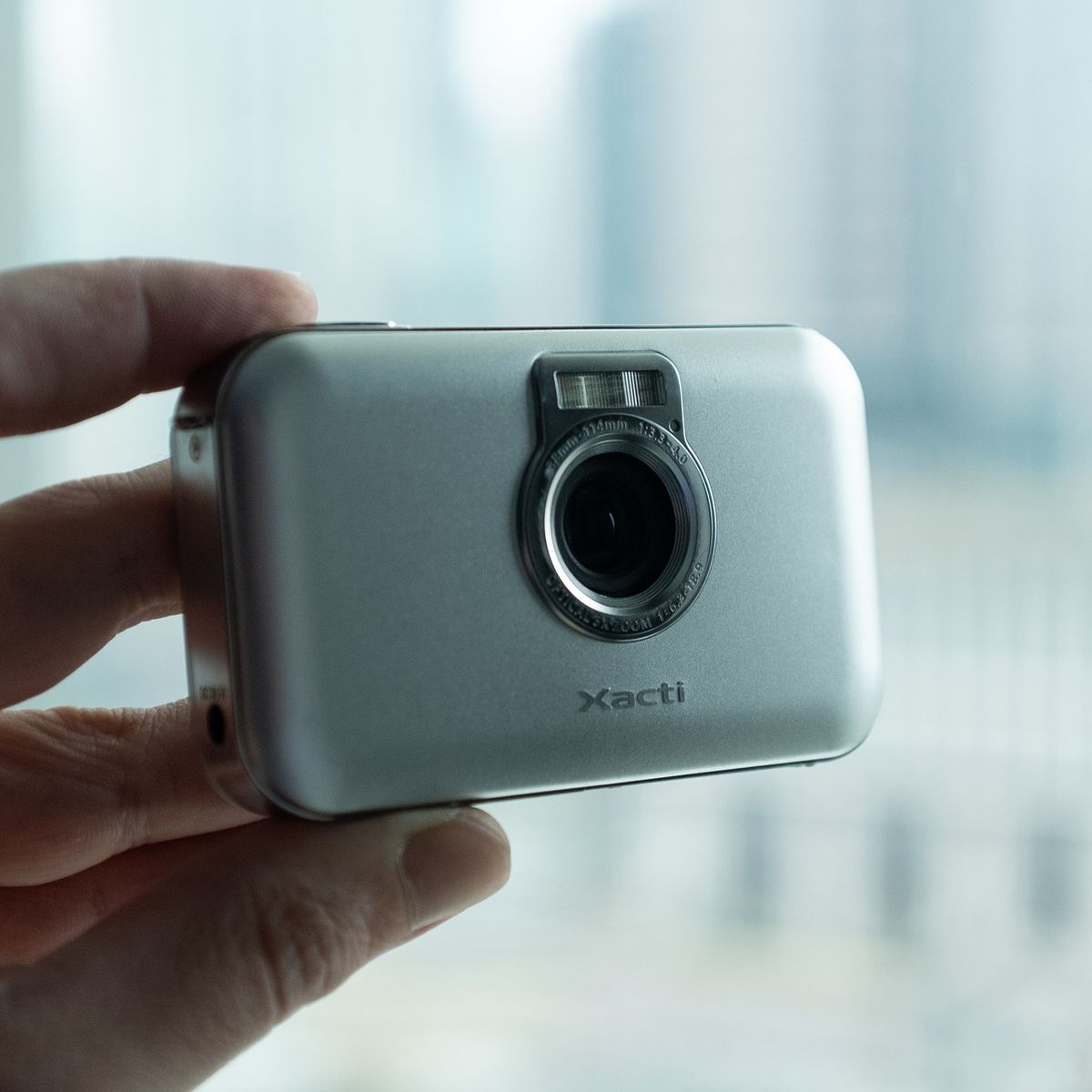 Sanyo Xacti İnceleme: Y2K Döneminin Efsanevi Video Kamerası (Temmuz)