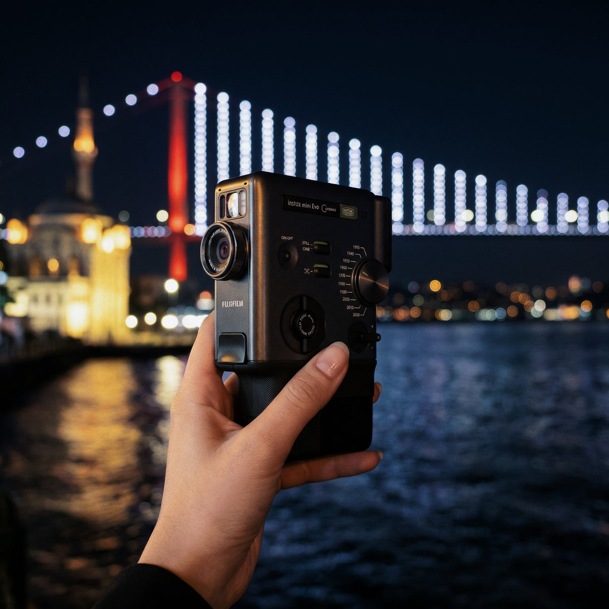 Fujifilm instax mini Evo Cinema İnceleme (2026) Video + QR Baskı Rehberi