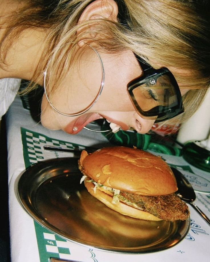 Sevgiliyle Fotoğraf Çekmek İçin Kamera Seçimi: 5 Öneri! — Sevgiliyle…