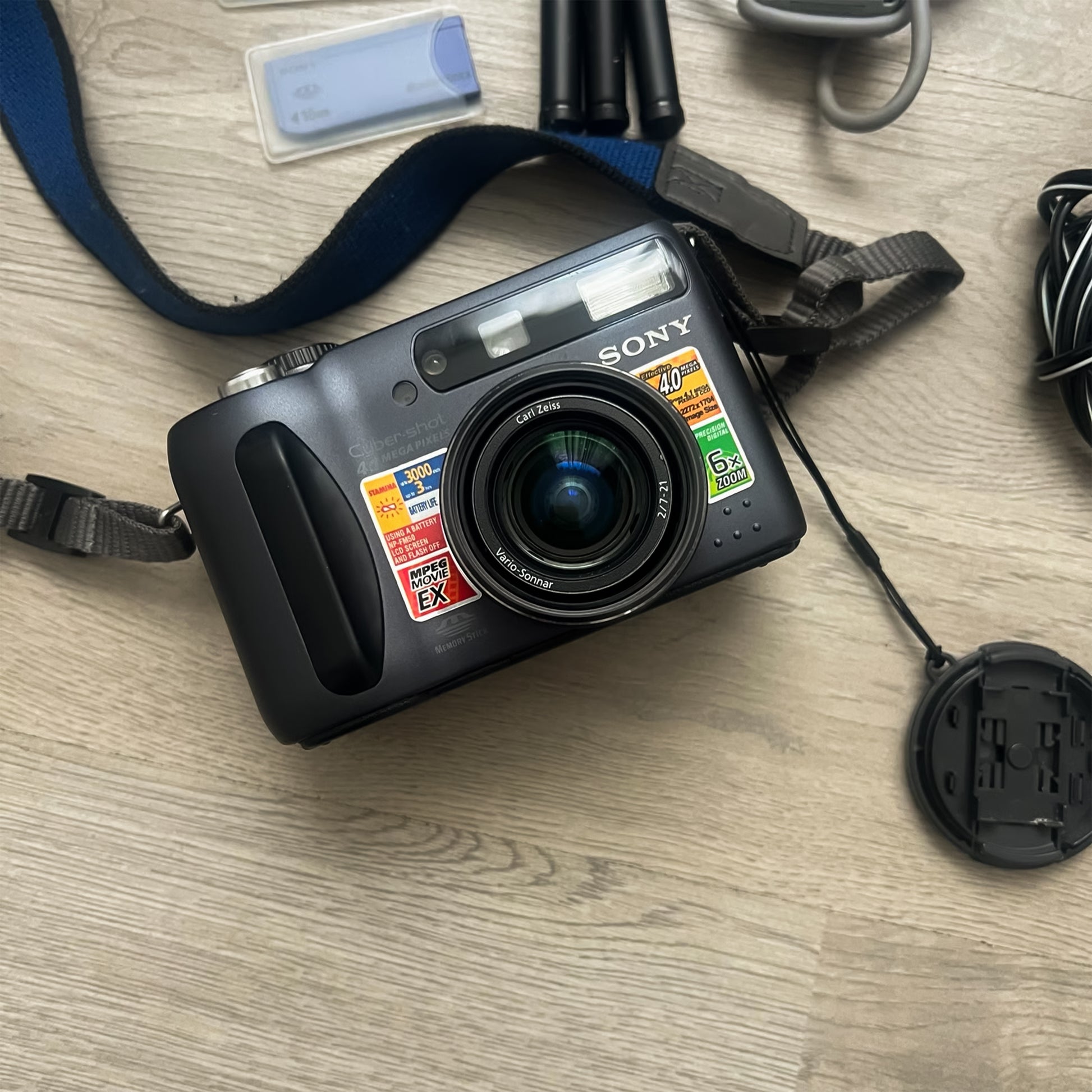 Sony Cybershot DSC-S85