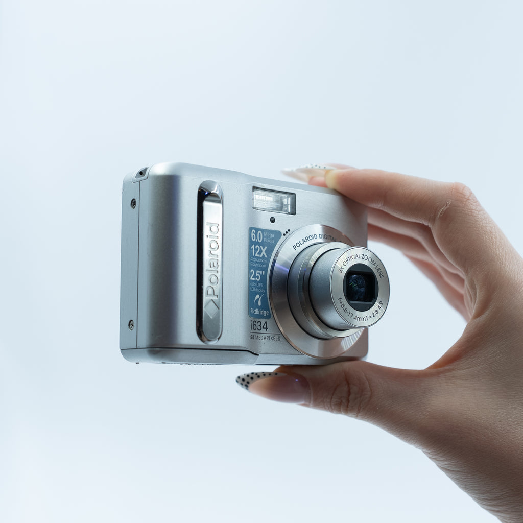 Polaroid i634 yan görünüm | RetroCameraLand