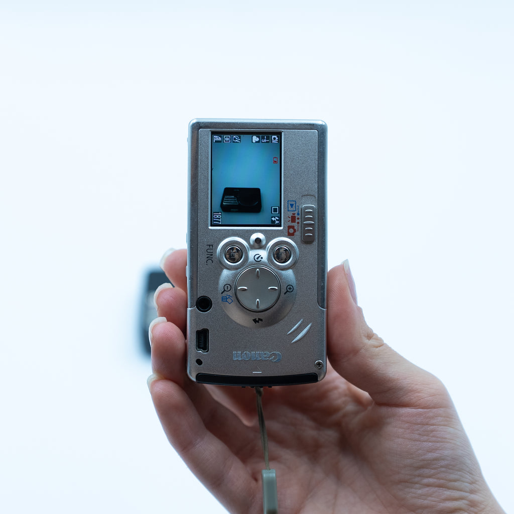 Canon IXUS i