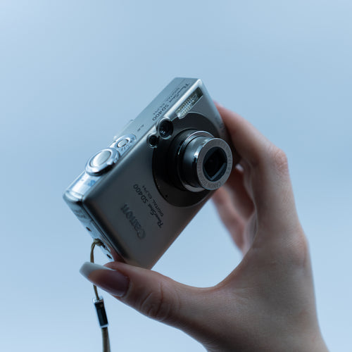 Canon PowerShot SD400 ön görünüm | RetroCameraLand