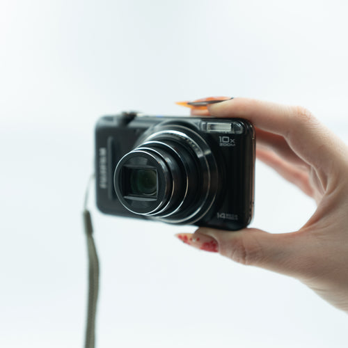 Fujifilm FinePix T200 ön görünüm | RetroCameraLand