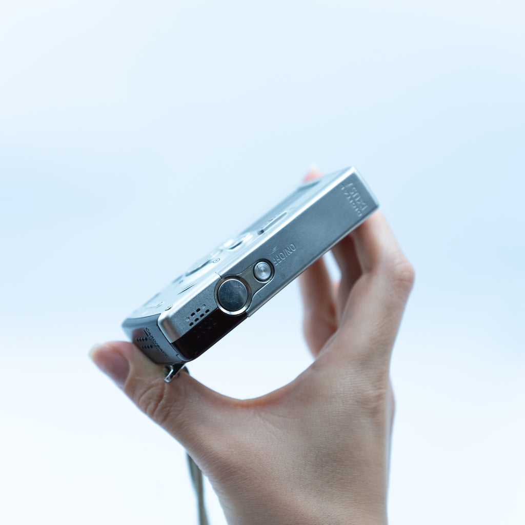 Canon IXUS i