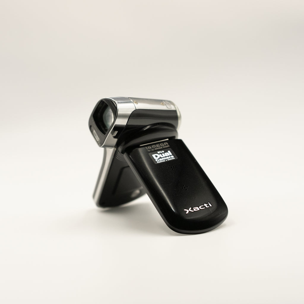 Sanyo Xacti CG100 EX