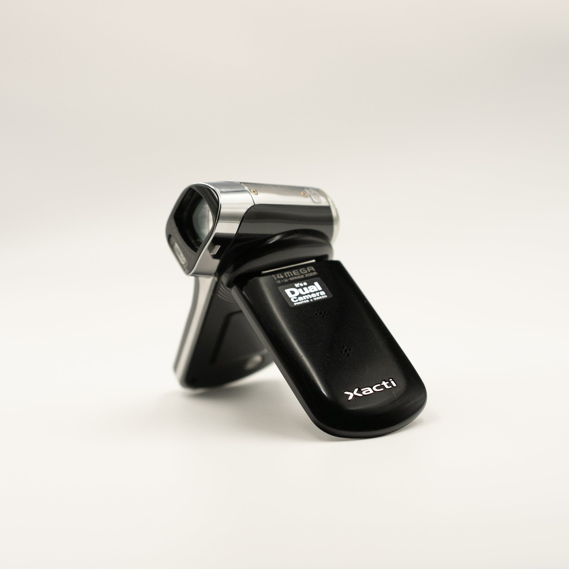 Sanyo Xacti CG100 EX