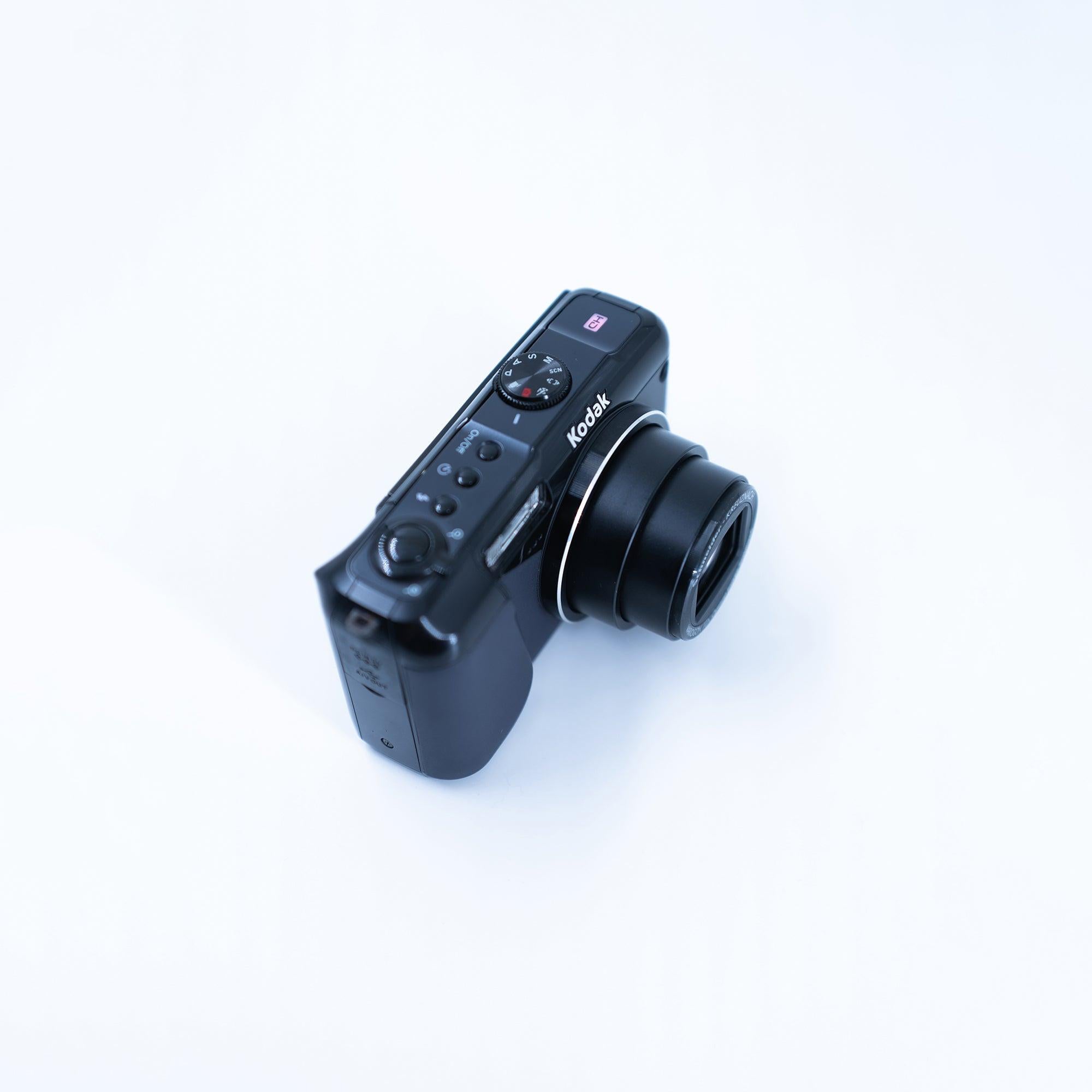Kodak EasyShare Z950 lens detayı | RetroCameraLand