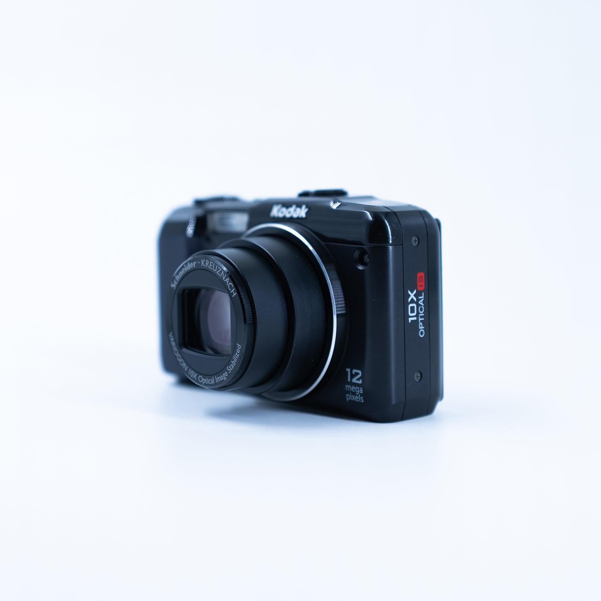 Kodak EasyShare Z950 kutu içeriği | RetroCameraLand