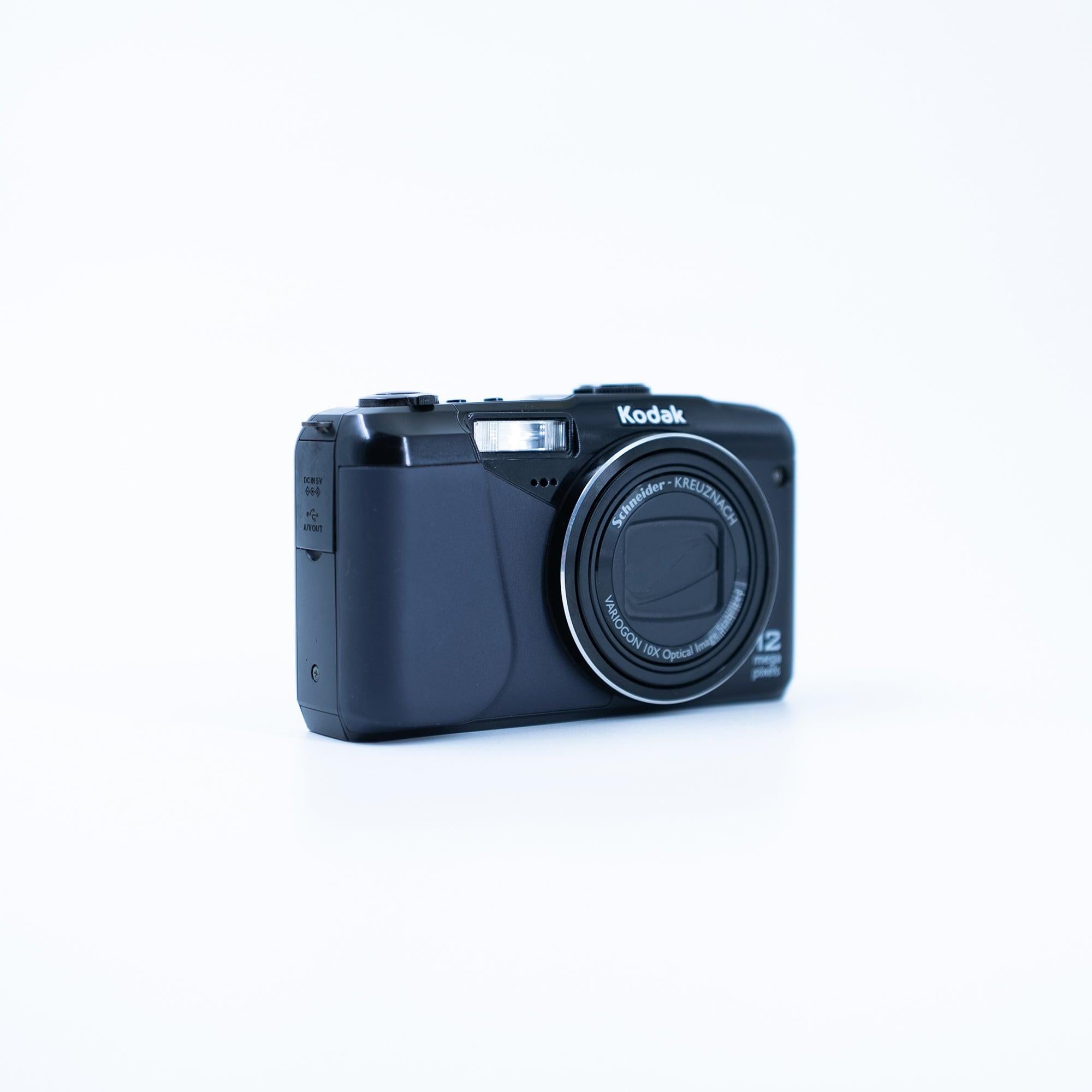 Kodak EasyShare Z950 ön görünüm | RetroCameraLand