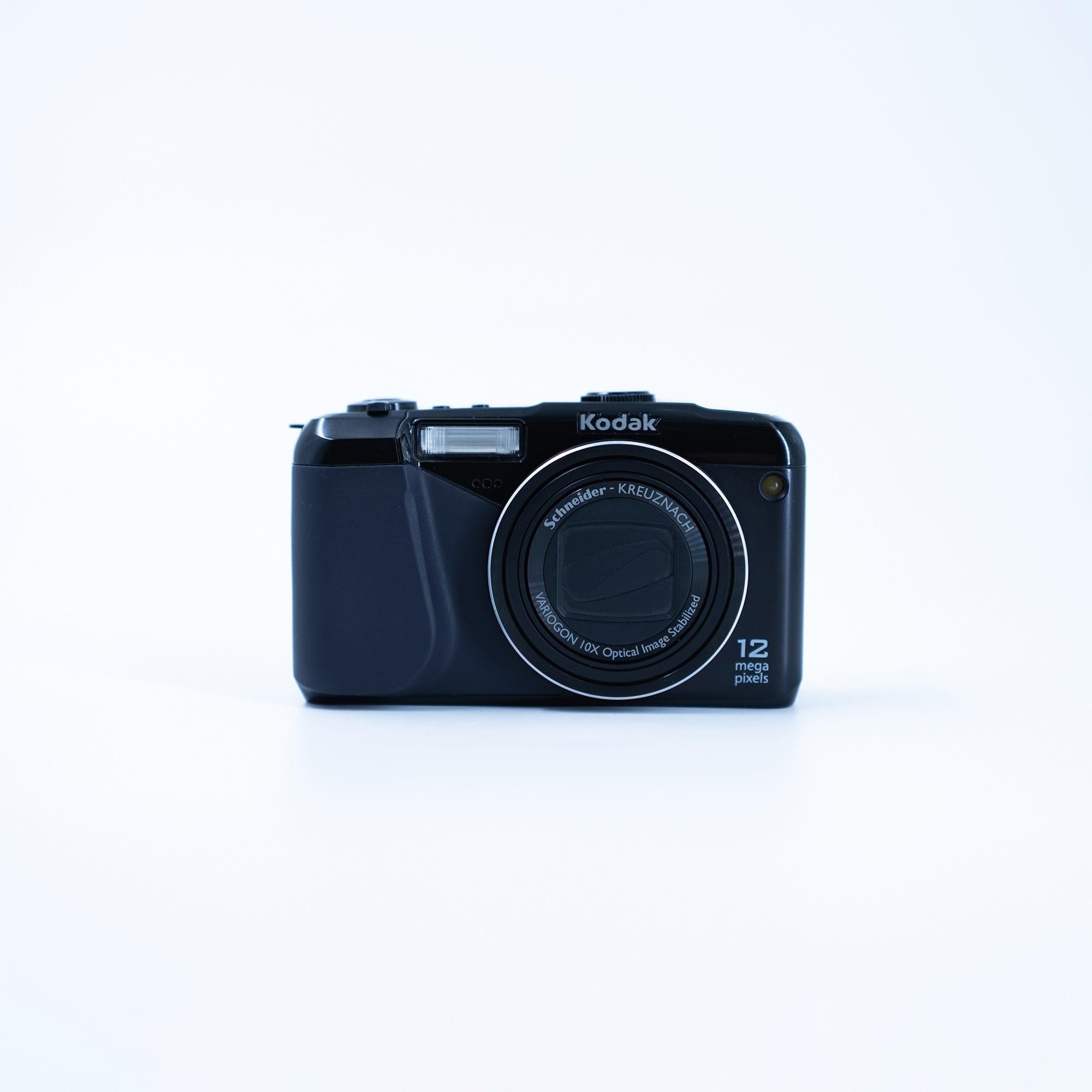 Kodak EasyShare Z950 arka görünüm | RetroCameraLand