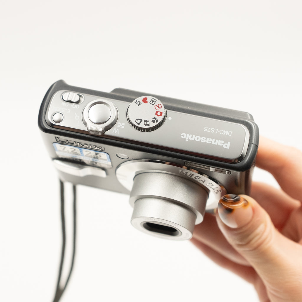 Panasonic Lumix DMC-LS75