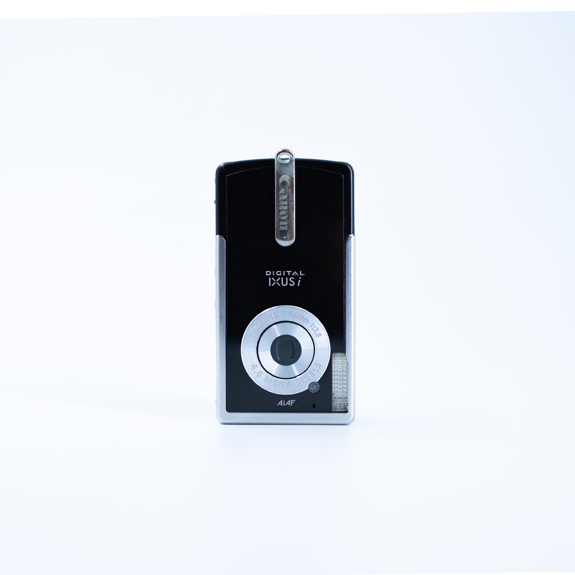 Canon Ixy IXUS Digital PC1060 – Retro Camera Land
