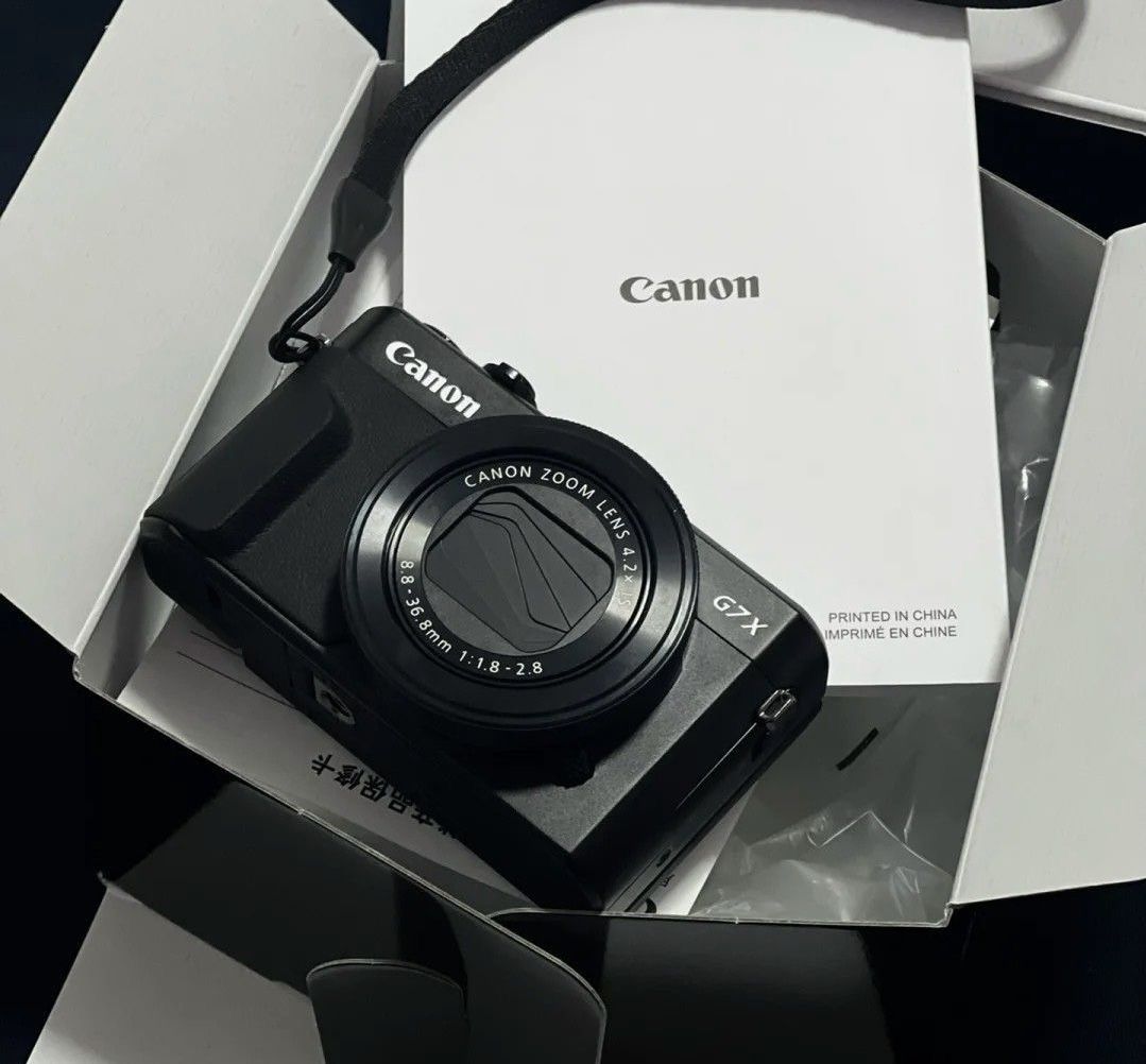 Canon G7X Mark III