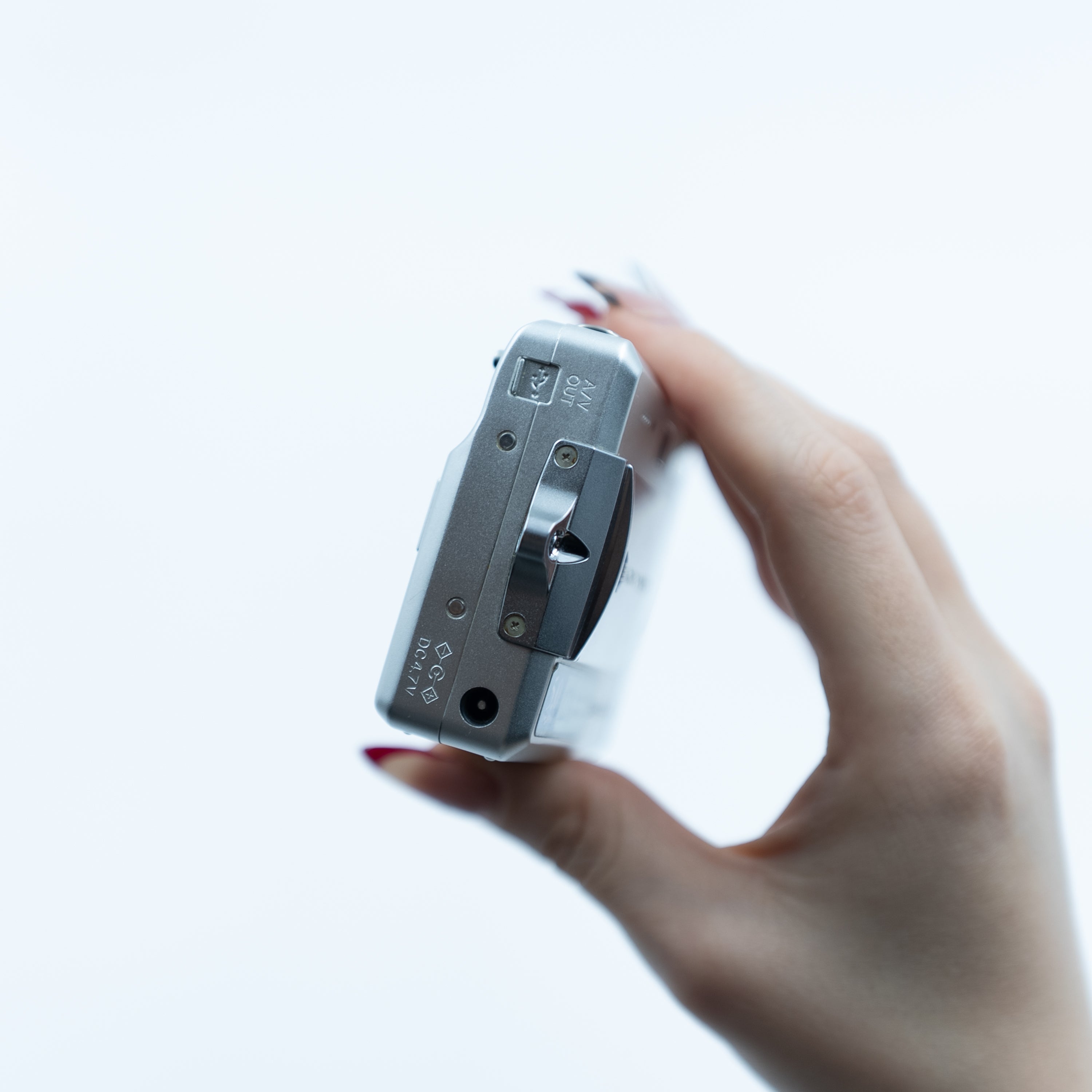 Konica Minolta DiMAGE X50 – Retro Camera Land