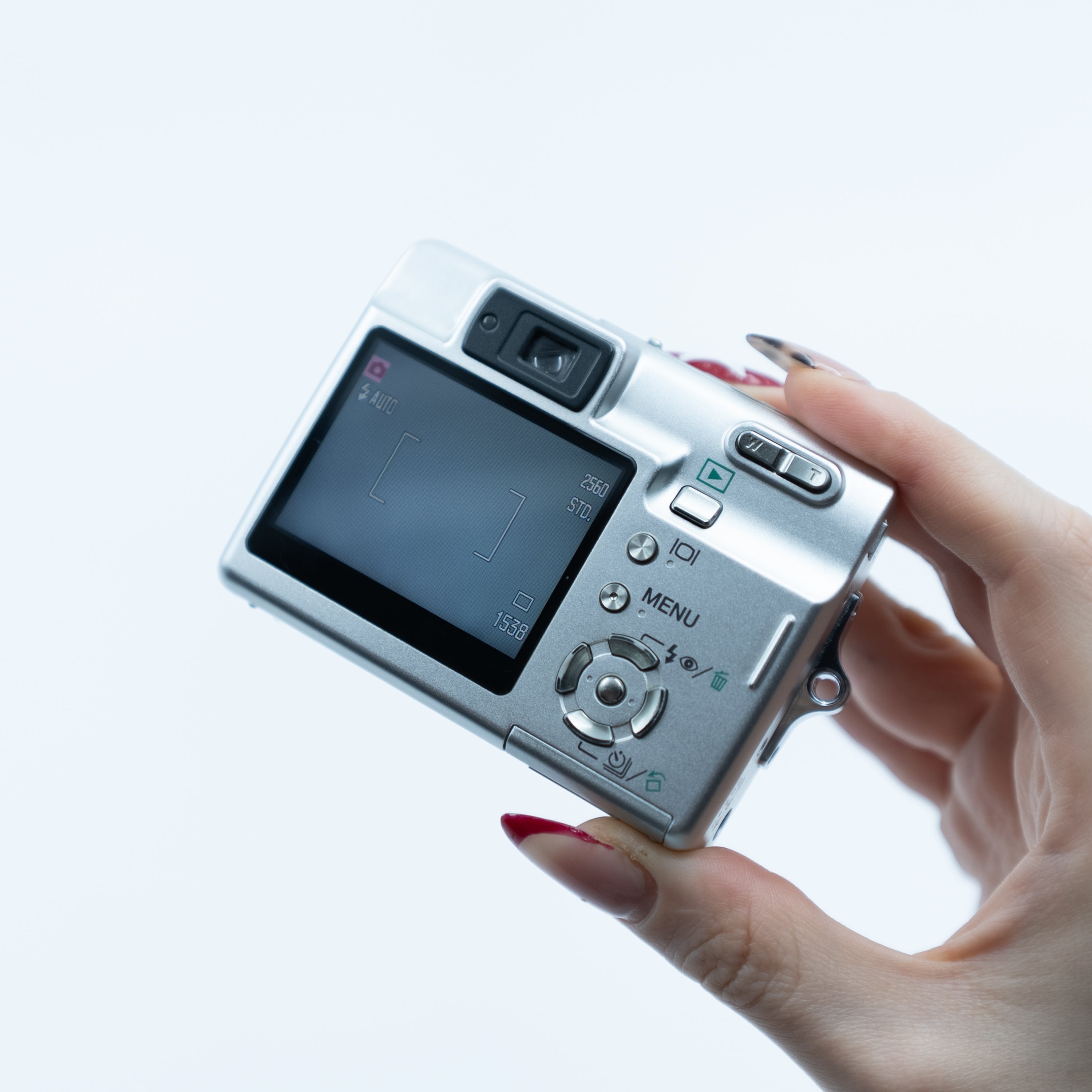 Konica Minolta DiMAGE X50 – Retro Camera Land