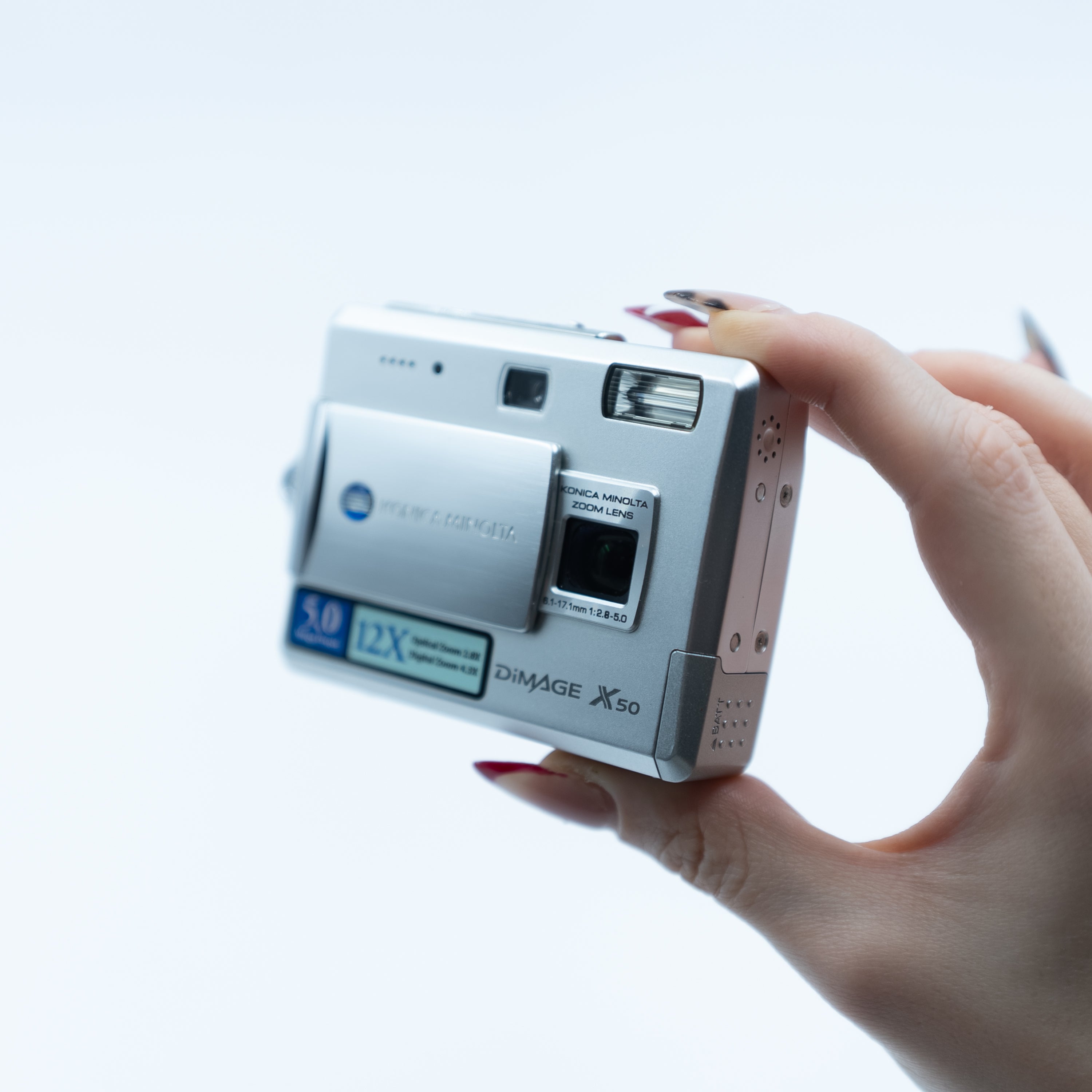 ☆動作OK Konica MINOLTA Dimage X50 箱バッテリー付き Konica Minolta DiMAGE X50 Retro Digital Camera – Retro Camera Land