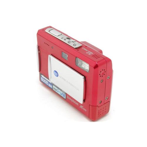 Konica Minolta DiMAGE X50 ön görünüm | RetroCameraLand