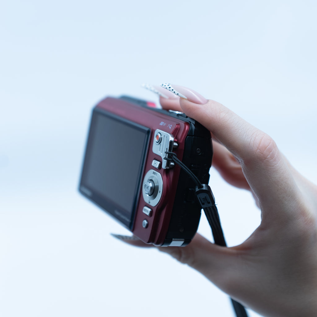 Olympus Tough TG-820 Waterproof ön görünüm | RetroCameraLand
