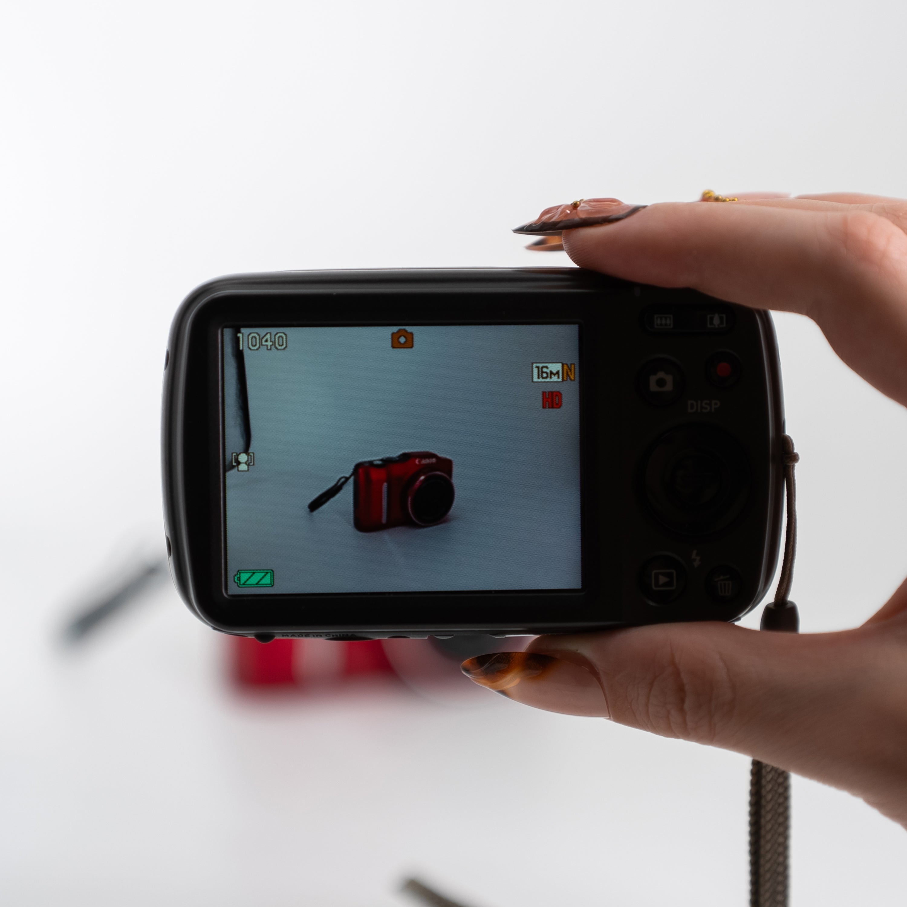 Casio Exilim EX-N10 Gold Edition