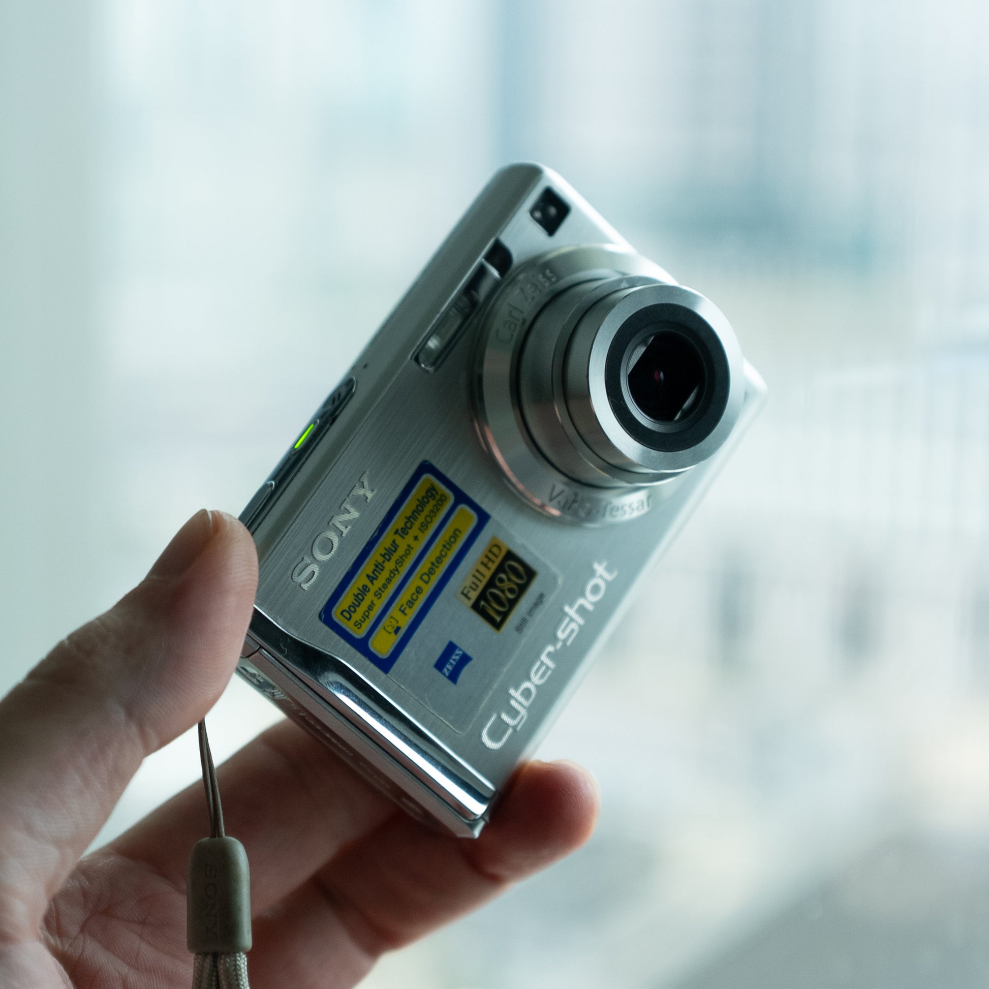 Sony Cybershot DSC-W200