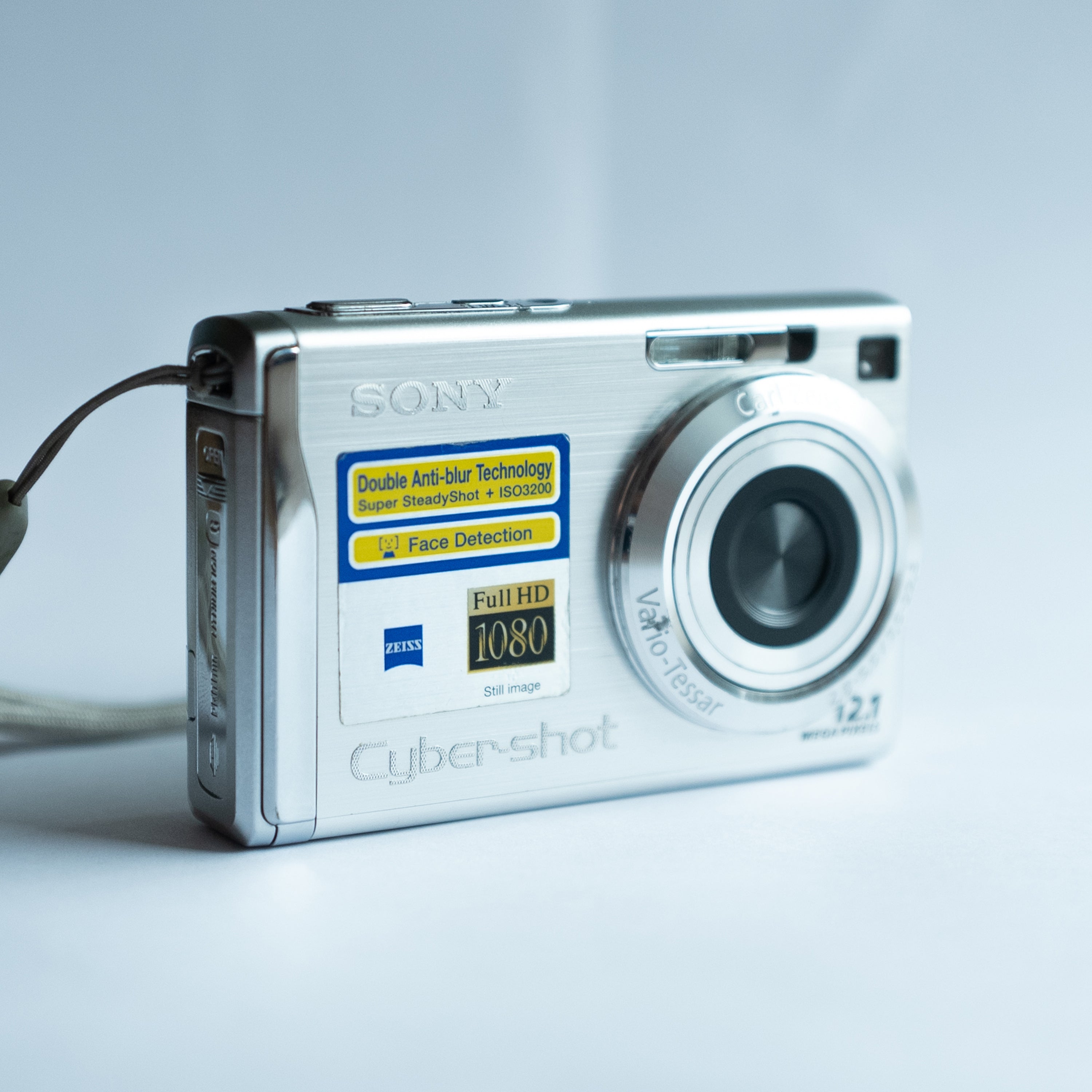 Sony Cybershot DSC-W200 detay | RetroCameraLand