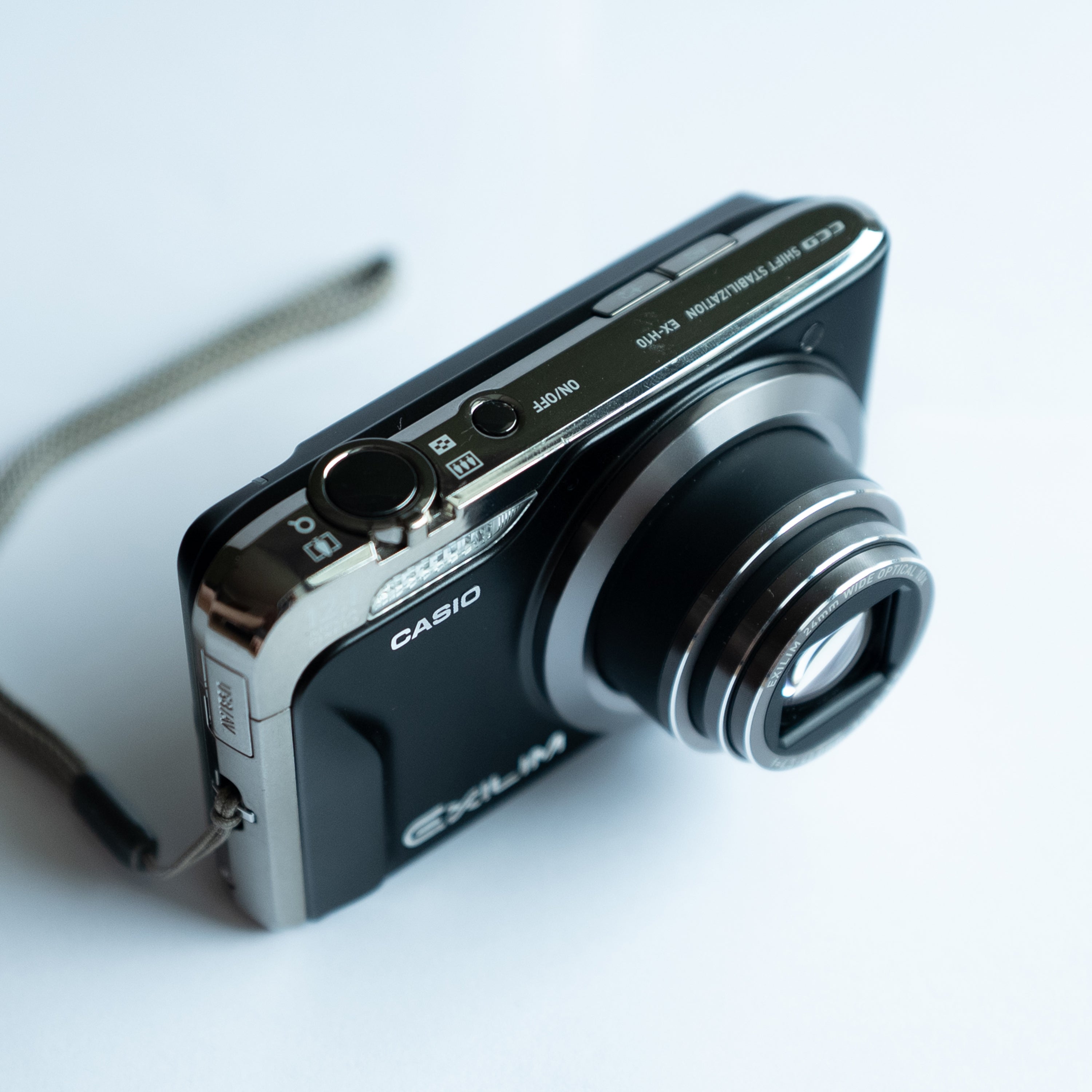 Casio Exilim EX-H10 Retro Dijital Fotoğraf Makinesi – Retro Camera