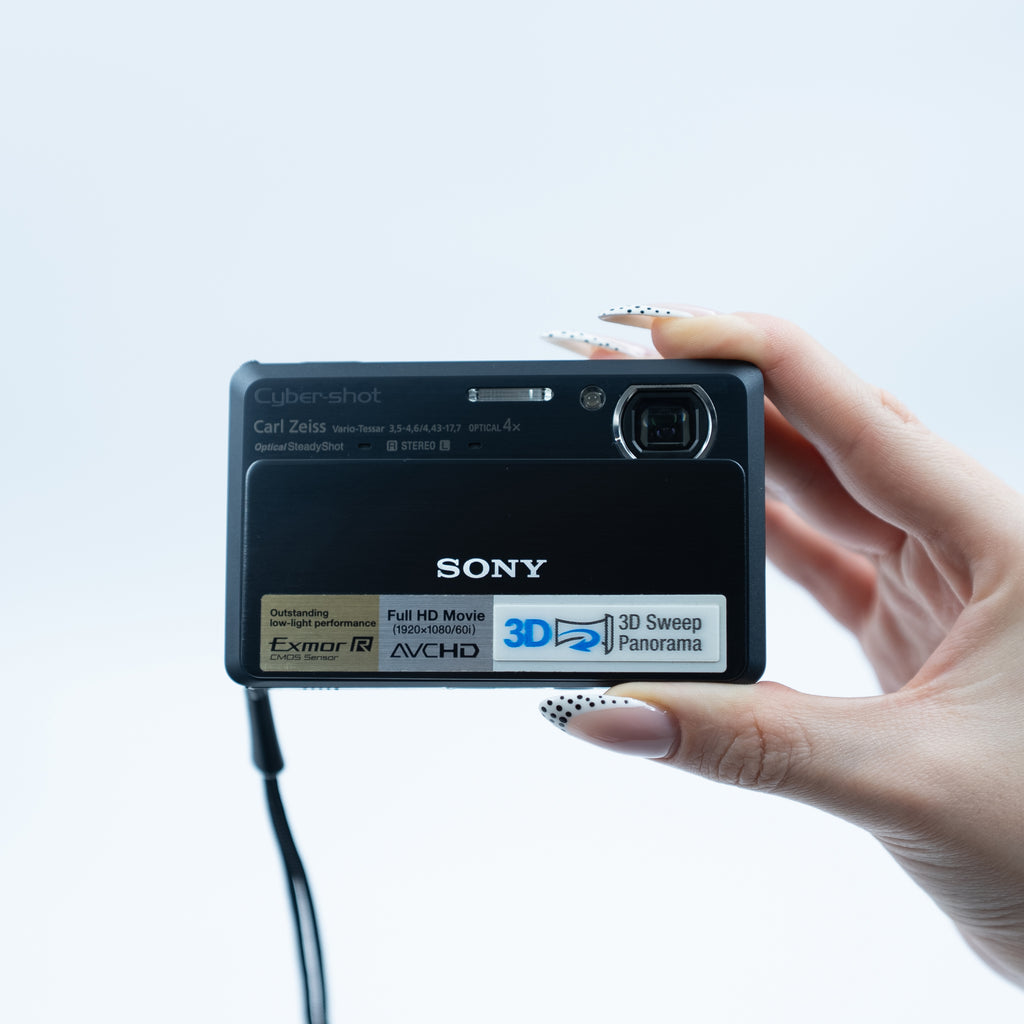 Sony Cyber-shot DSC-TX9 ekran detayı | RetroCameraLand