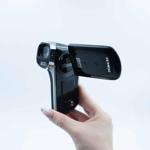 Sanyo Xacti CG100 EX | Retro Dijital Kamera | RetroCameraLand