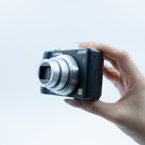 Panasonic Lumix DMC-LZ7 ön görünüm | RetroCameraLand