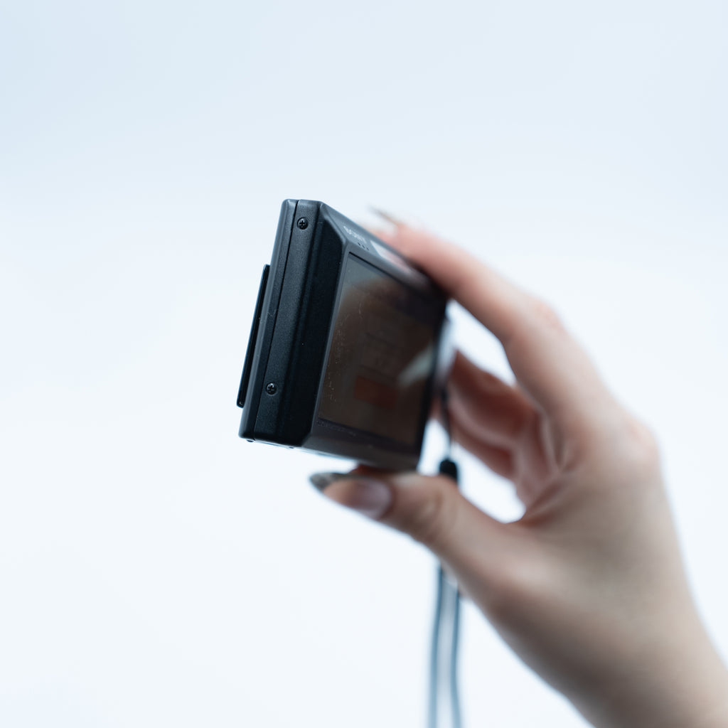 Sony Cyber-shot DSC-T70 lens detayı | RetroCameraLand