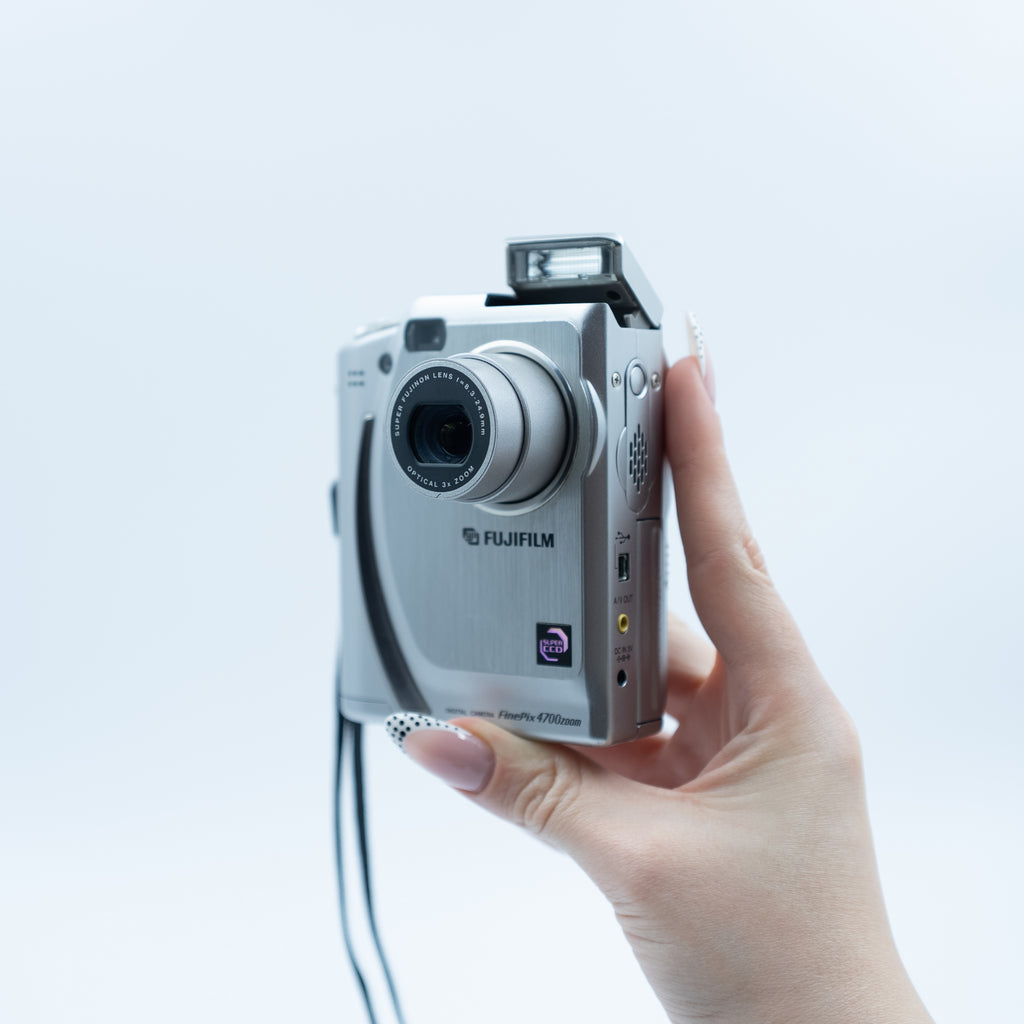 Fujifilm FinePix 4700 Zoom