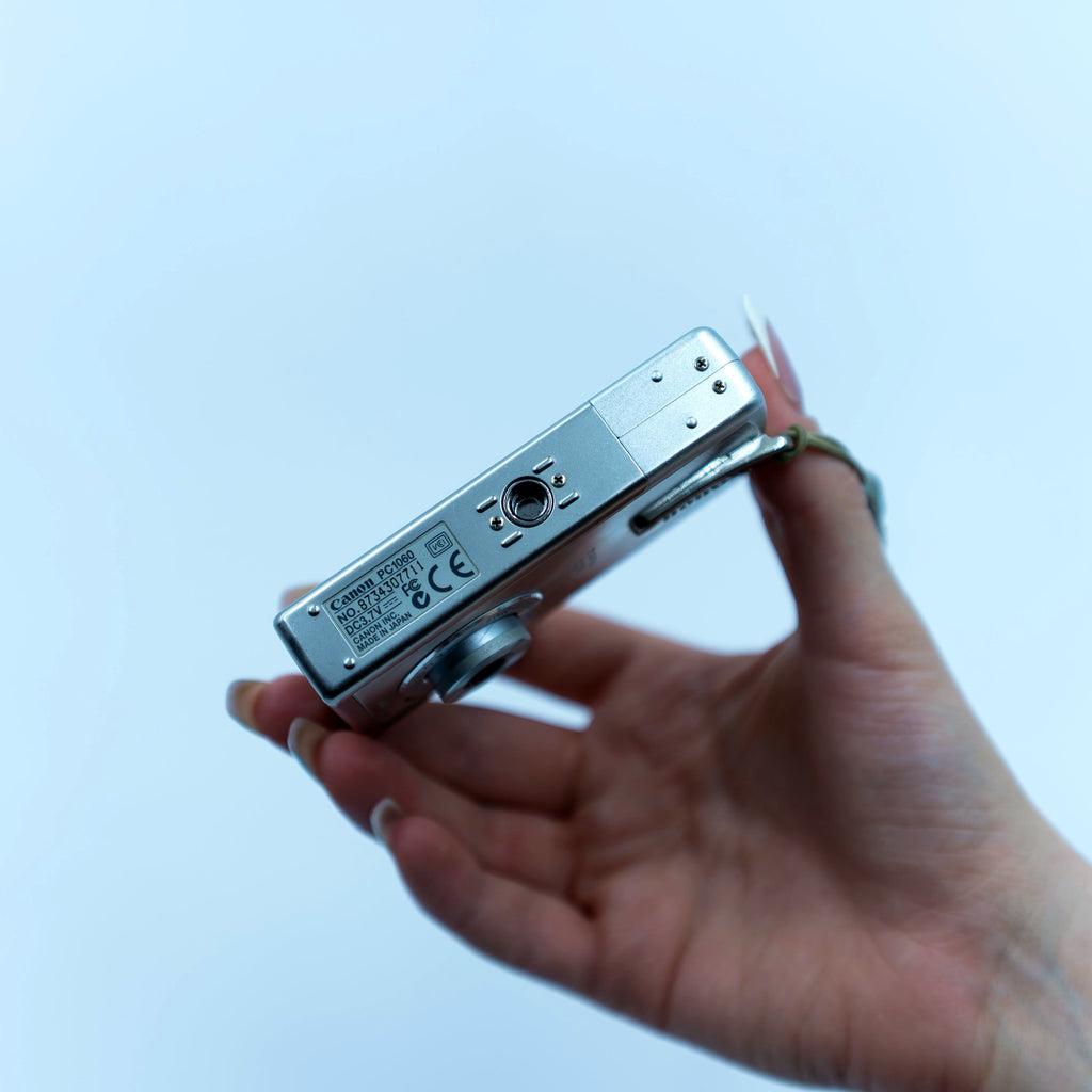 Canon IXUS i
