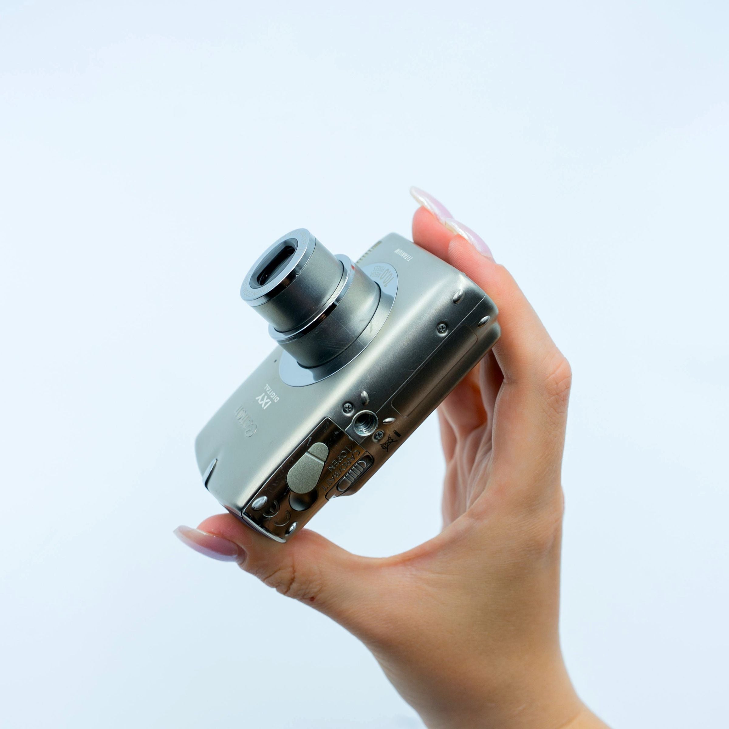 Canon IXY 1000