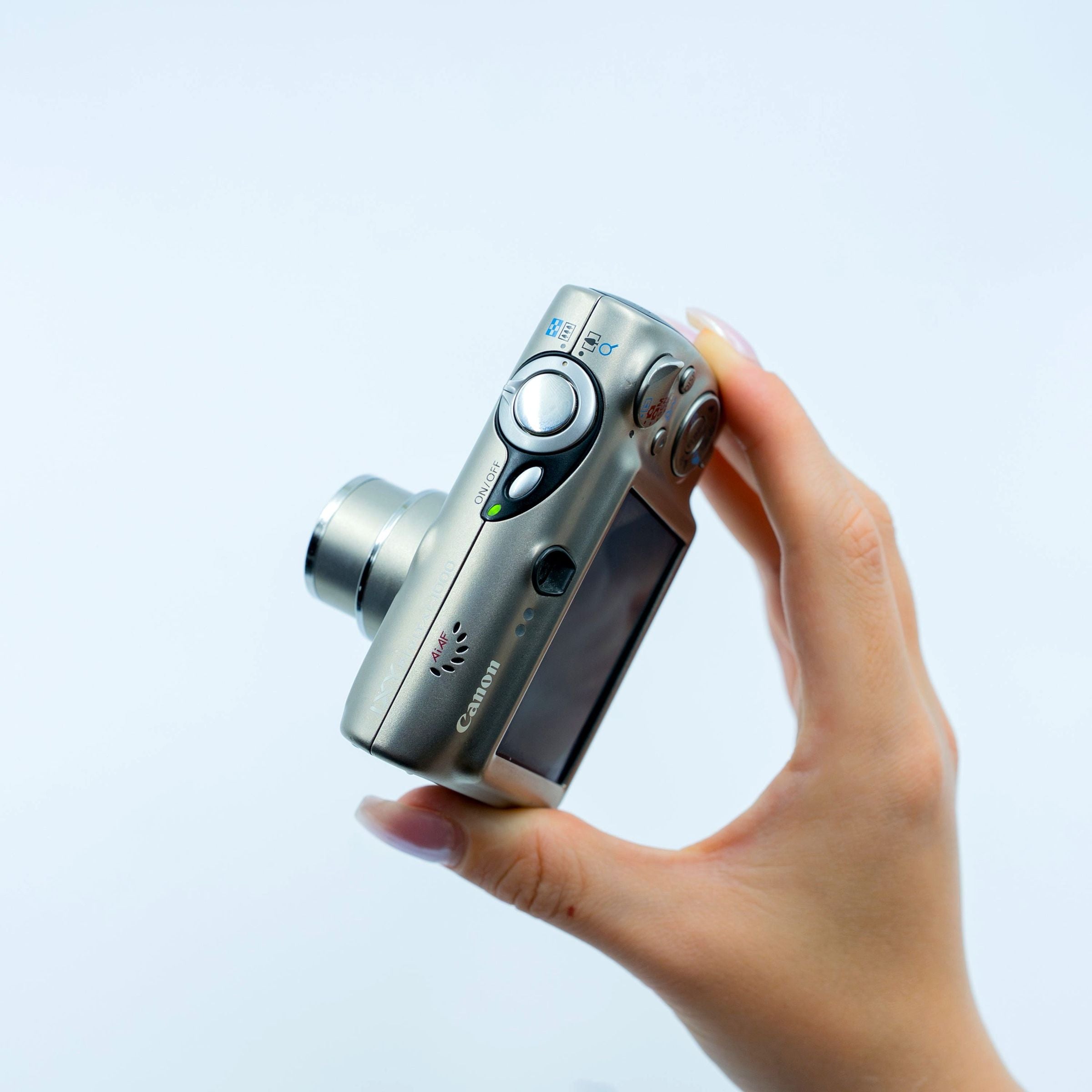 Canon IXY 1000
