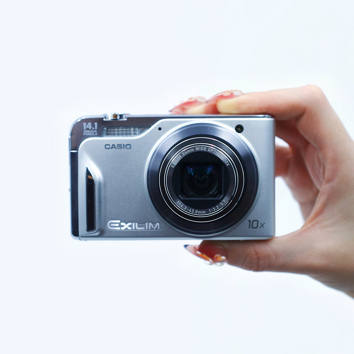 Casio Exilim EX-H15 - ön görünüm