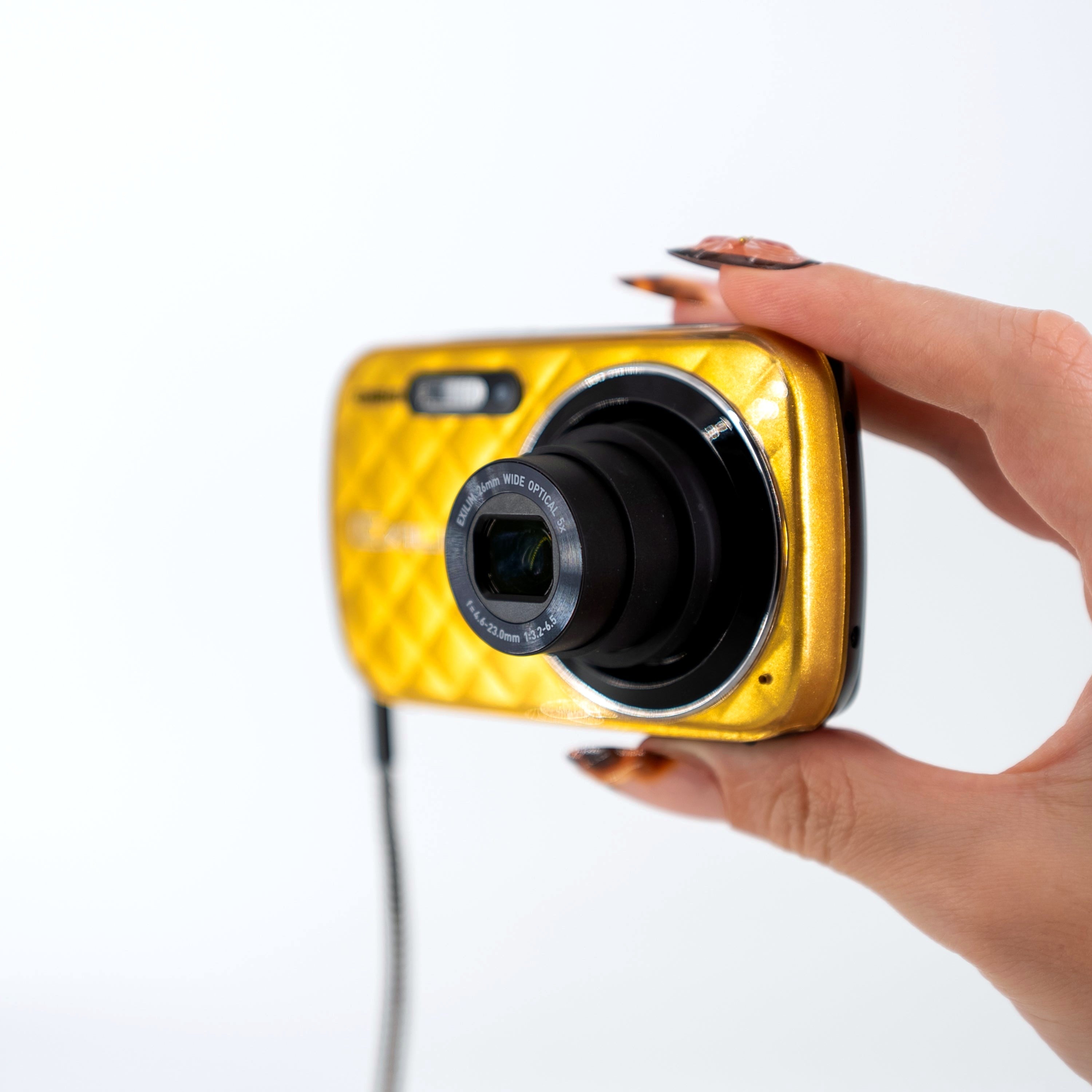 Casio Exilim EX-N10 Gold Edition