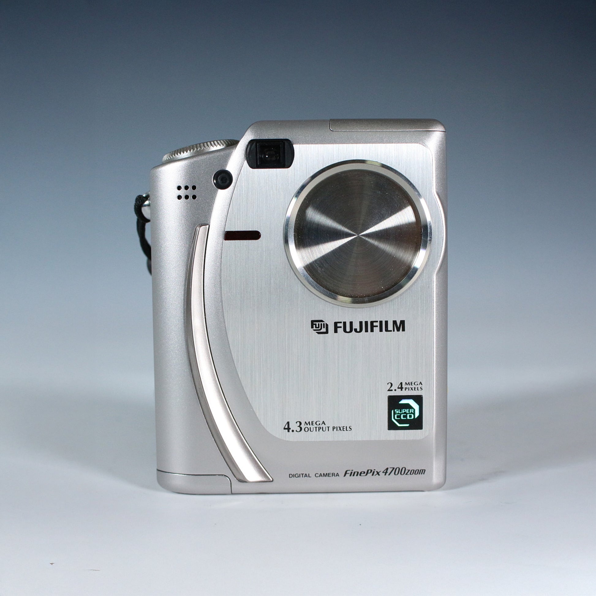 Fujifilm FinePix 4700 Zoom
