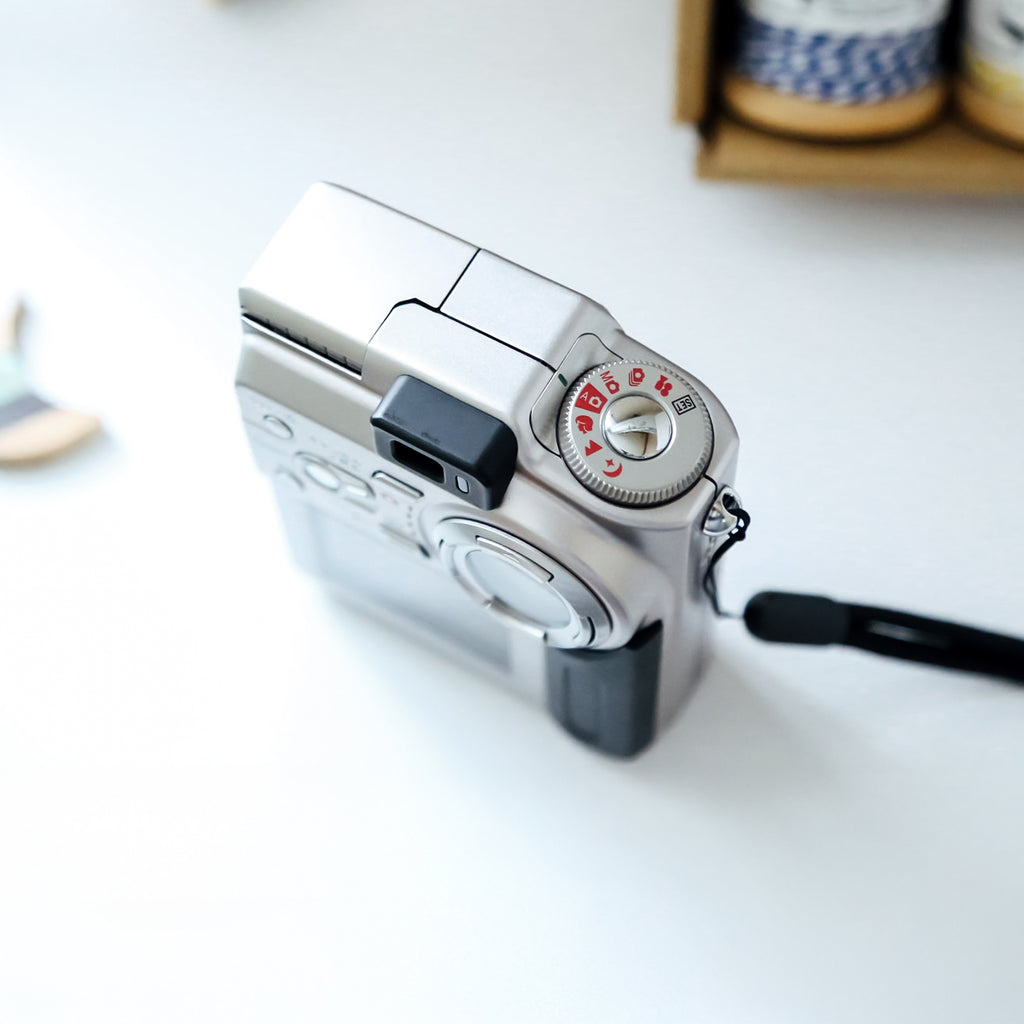 Fujifilm FinePix 4700 Zoom