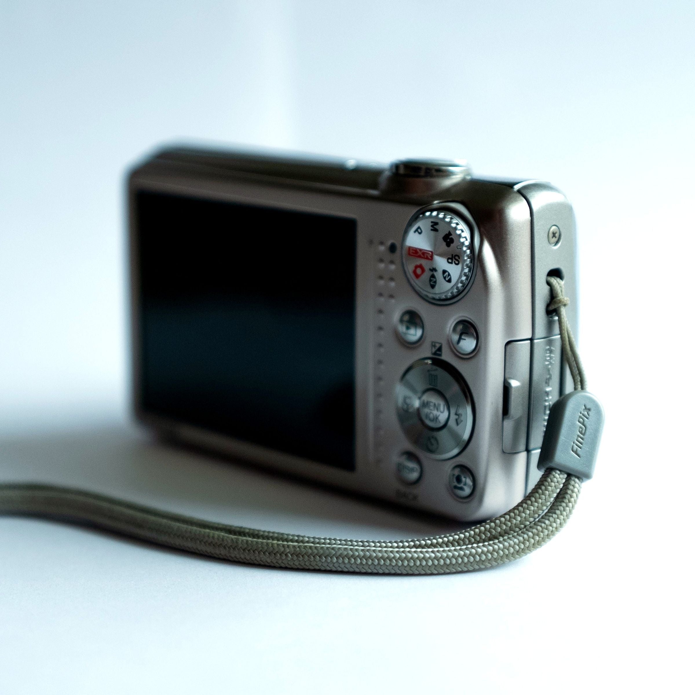 富士フイルム FinePix F80 レトロデジタルカメラ – Retro Camera Land