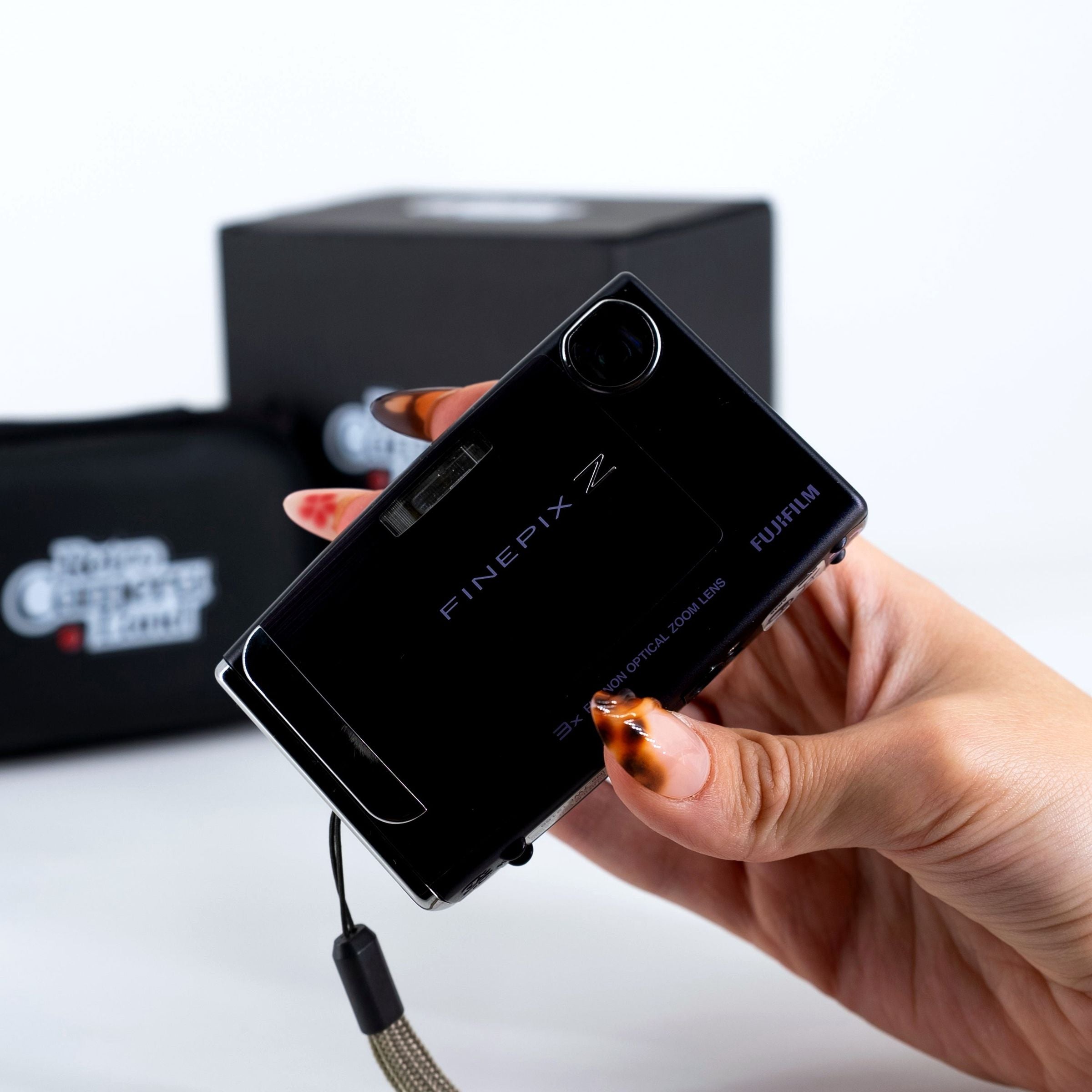 Fujifilm FinePix Z10FD Retro Dijital Fotoğraf Makinesi – Retro
