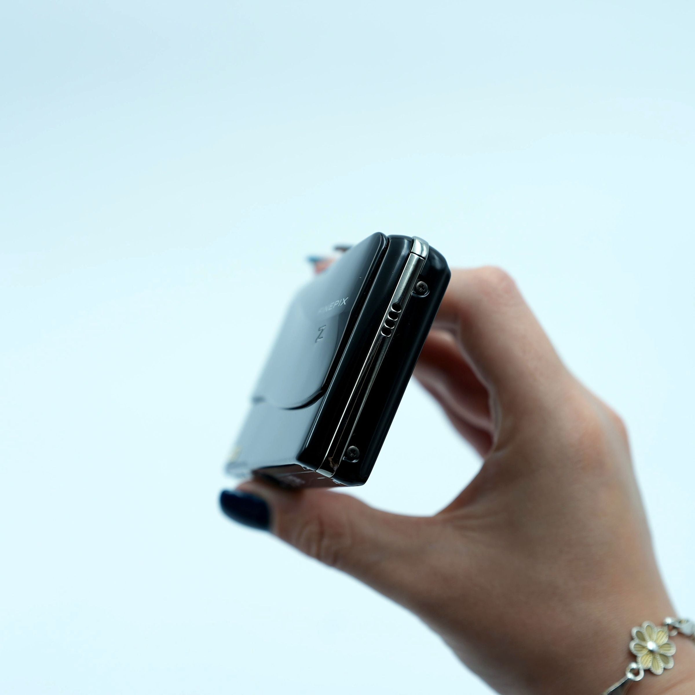 Fujifilm FinePix Z700EXR Dokunmatik Slim Dijital Kamera – Retro