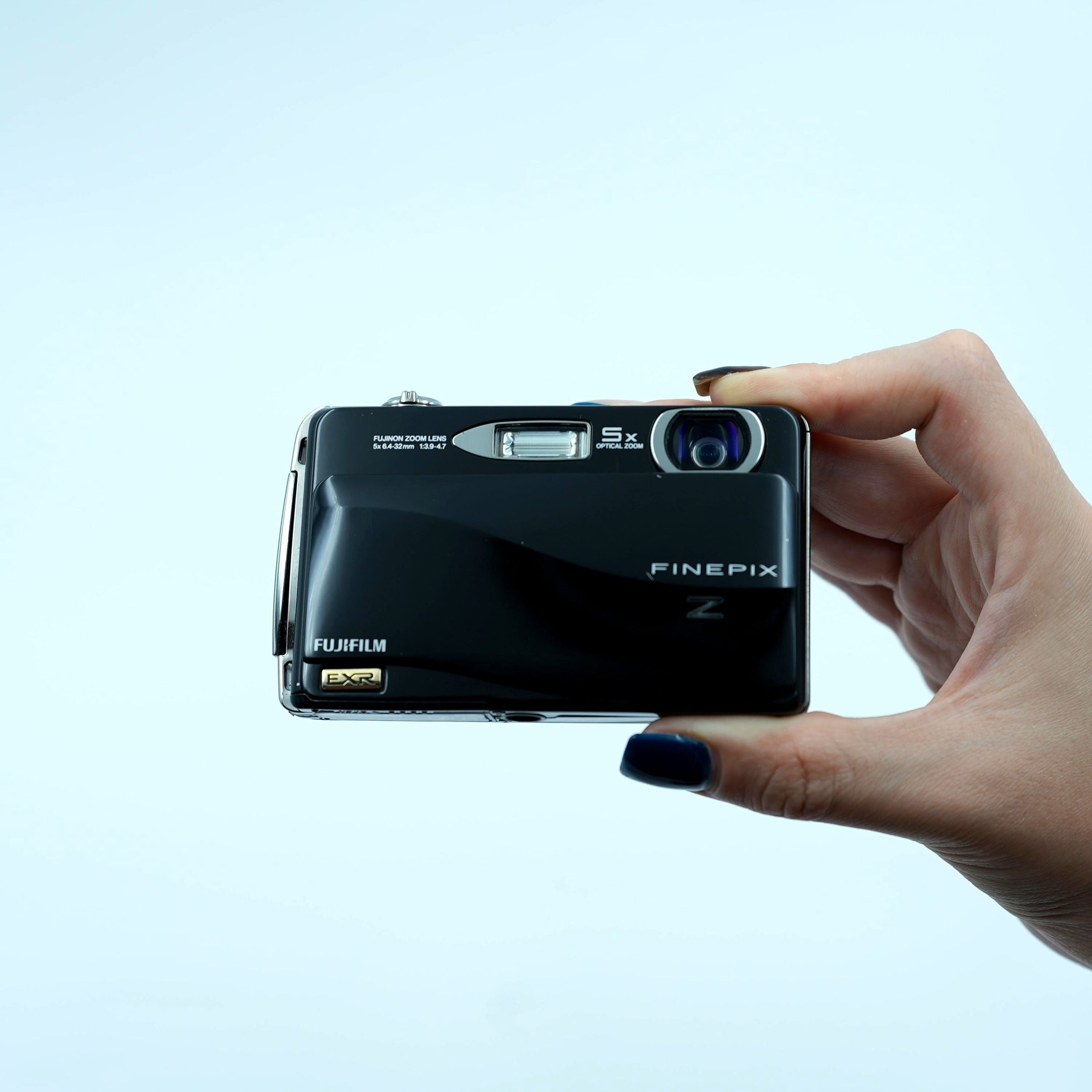 Fujifilm FinePix Z700EXR Dokunmatik Slim Dijital Kamera – Retro