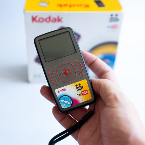 Kodak ZX1 “Weather-Resistant” | Retro Dijital Kamera | RetroCameraLand