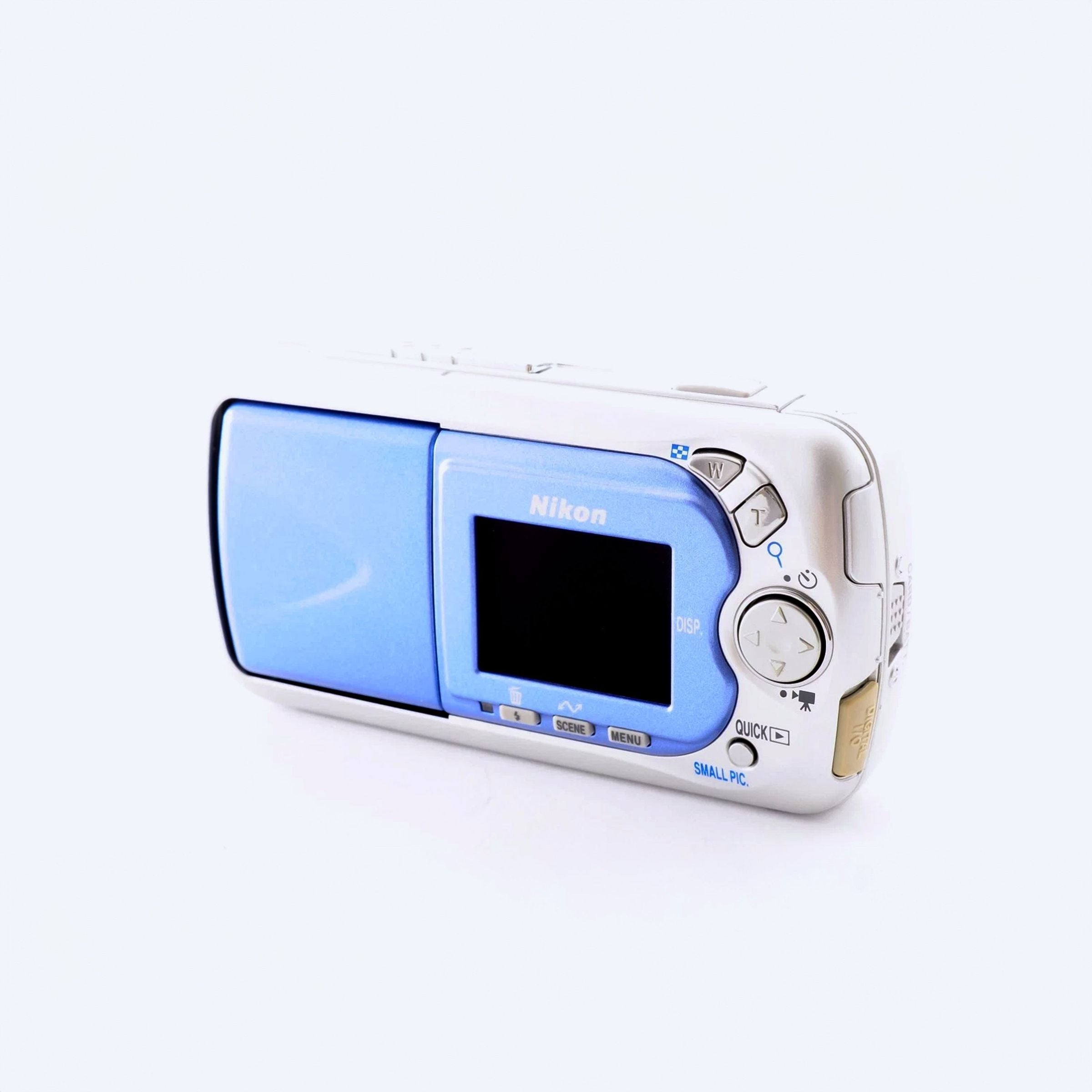 【希少 動作確認済】 Nikon COOLPIX 2500 回転レンズ レトロ Nikon Coolpix 2500 レトロデジタルカメラ – Retro Camera Land