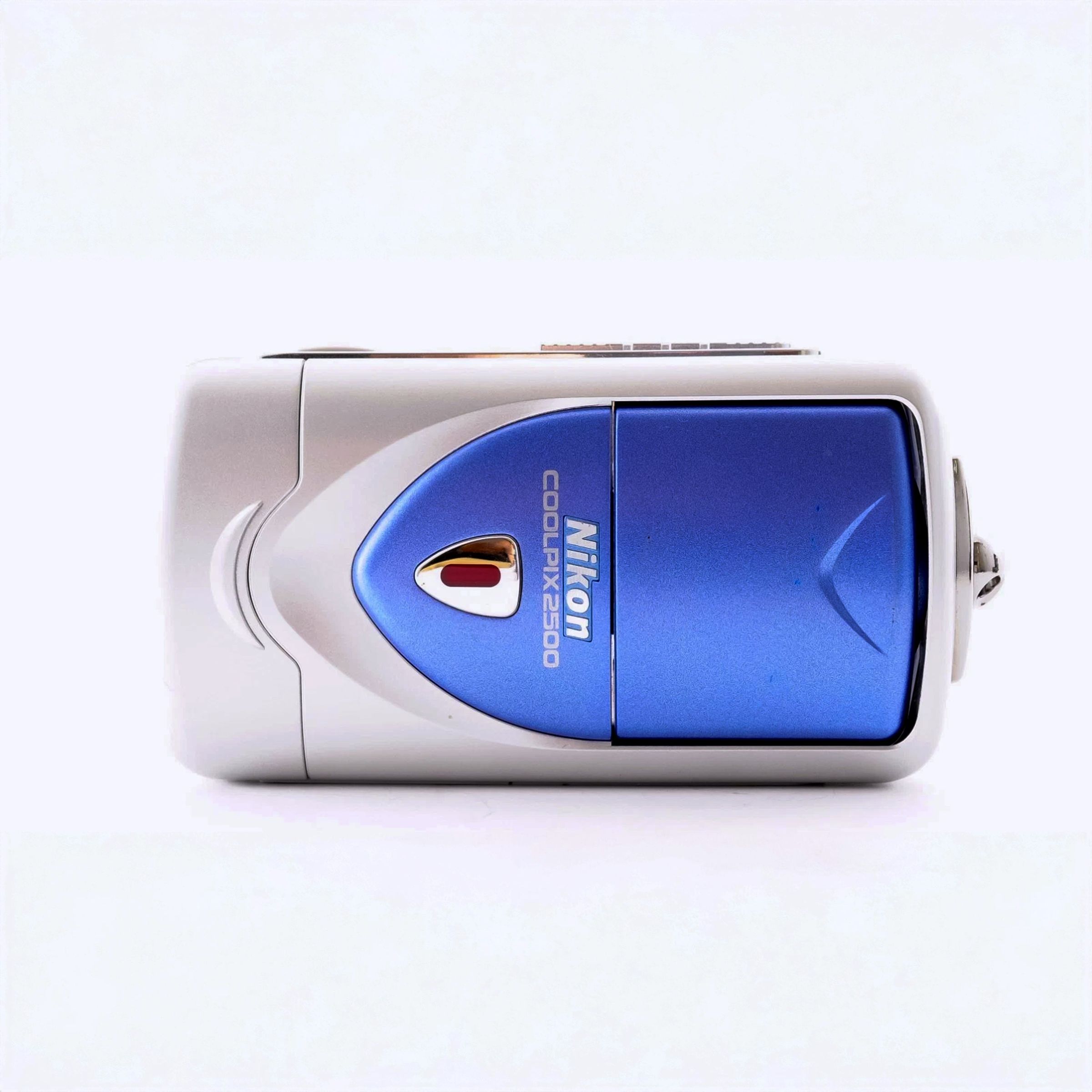 Nikon Coolpix 2500 レトロデジタルカメラ – Retro Camera Land
