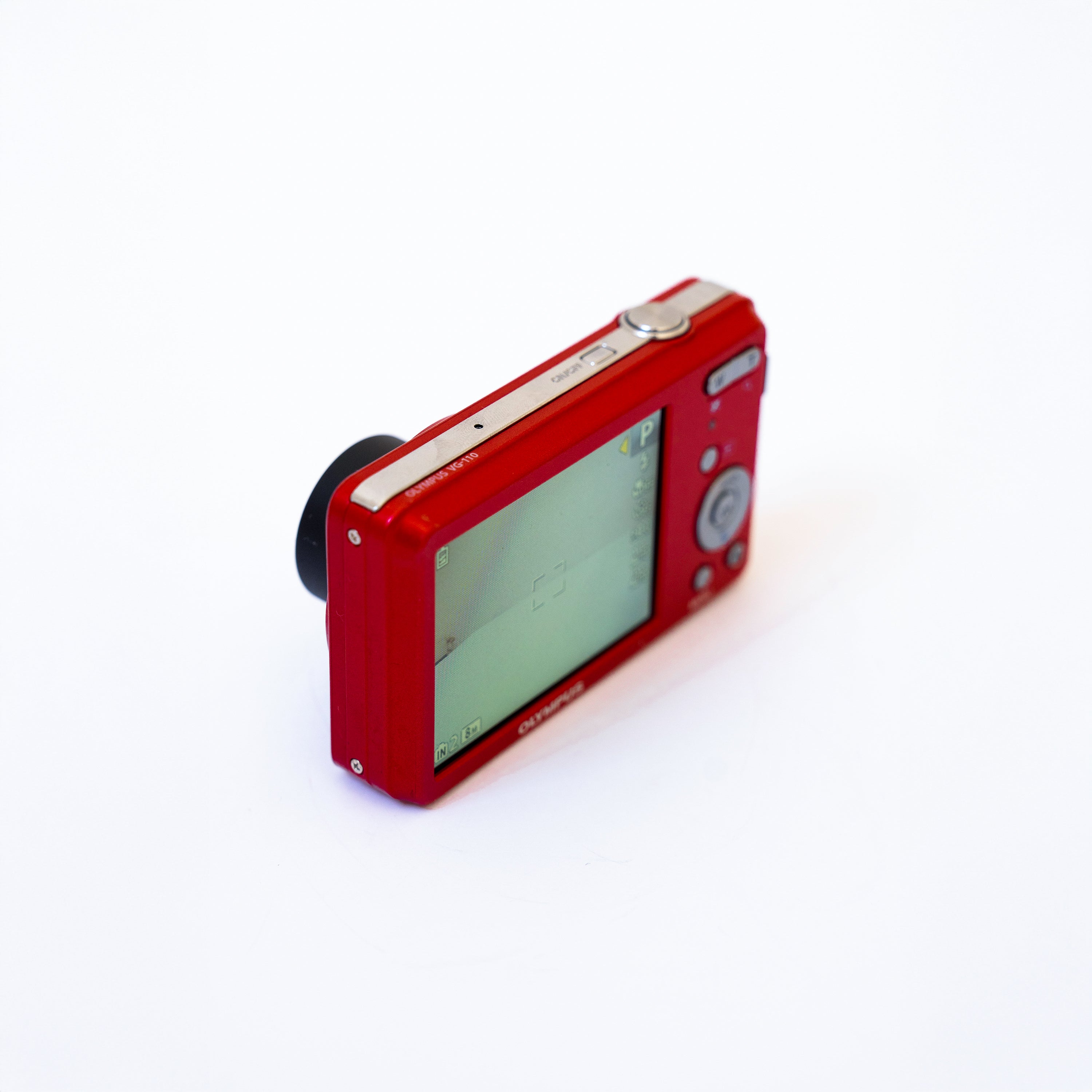Olympus VG-110 ön görünüm | RetroCameraLand