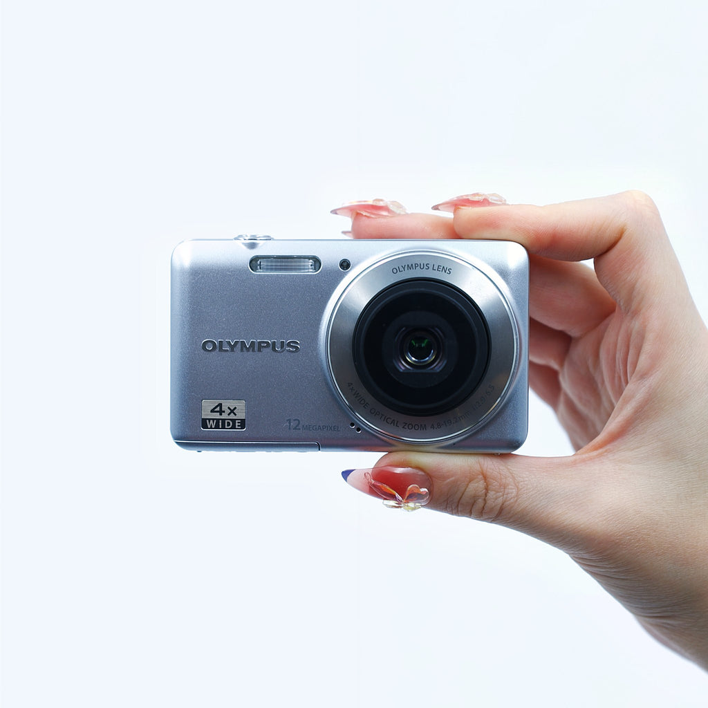 Olympus D-700 - görsel 3