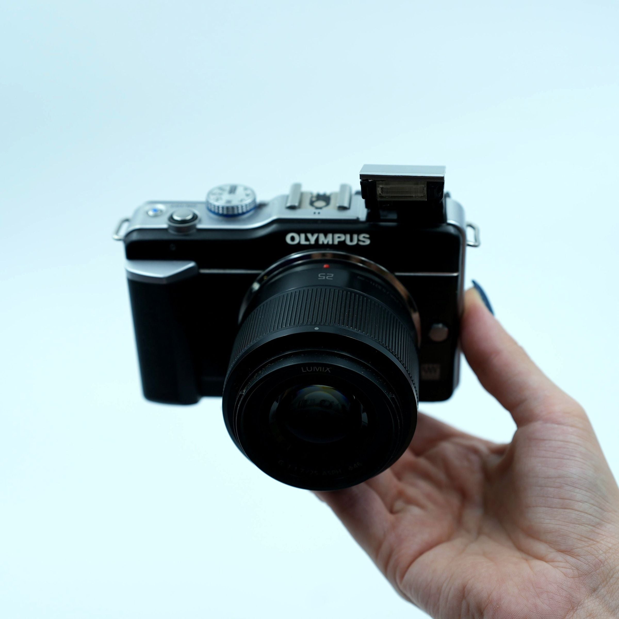 Olympus PEN E-PL1 + 14-42mm レンズキット レトロデジタルカメラ